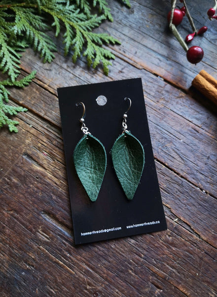 Pinch Leaf Earrings sm